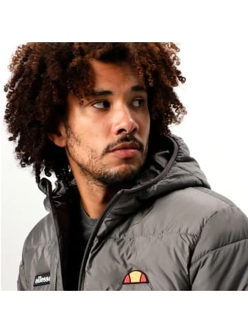Auslauf 😉 Jacken & Mäntel Ellesse Steppjacke Corvara 2 In Dark Grey Günstig Kaufen ✨ 11 Auslauf 😉 Jacken & Mäntel Ellesse Steppjacke Corvara 2 In Dark Grey Günstig Kaufen ✨ – Bild 11